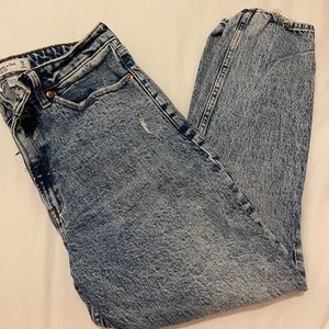 Abercrombie & Fitch Light Wash Straight Leg Jeans